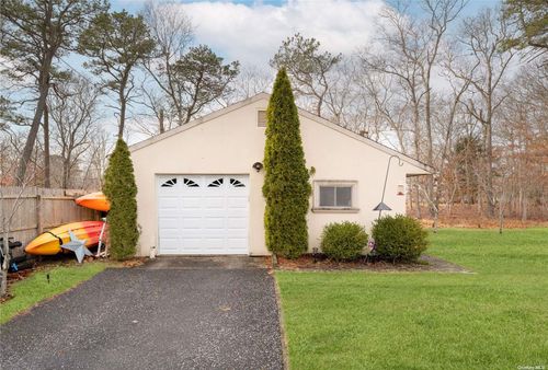 129 Temple Ave, Flanders, NY, 11901-4311 | Card Image