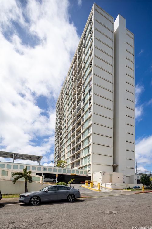 3b-1425 Liliha St, Honolulu, HI, 96817-3522 | Card Image