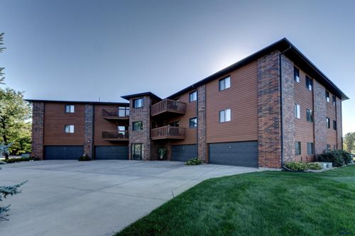 apt-304-4235 #304 Fairway Hills Dr, Rapid City, SD, 57702-5344 | Card Image
