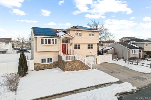 51 Irving Ave, Freeport, NY, 11520-5906 | Card Image