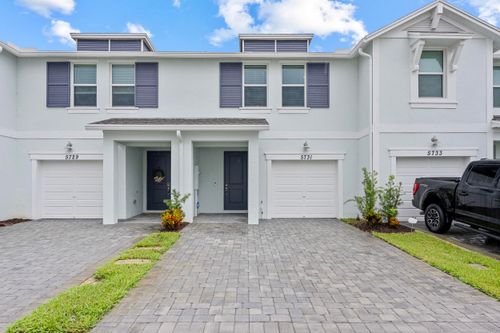 5731 Se Edgewater Cir, Stuart, FL, 34997-3501 | Card Image