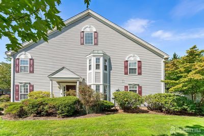 1 Hopkins Court, Townhouse with 3 bedrooms, 2 bathrooms and null parking in Plainsboro NJ | Image 2