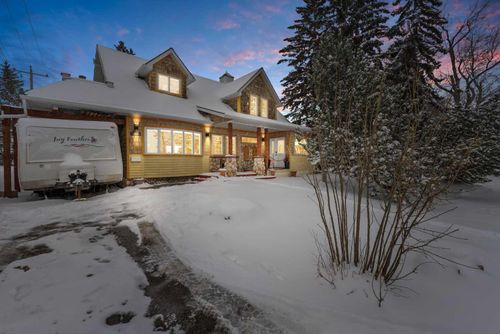 157 Wedgewood Drive Sw, Home with 5 bedrooms, 3 bathrooms and 3 parking in Calgary AB | Card Image