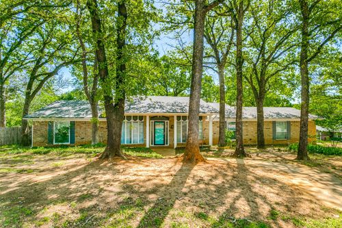 1000 Sherwood Dr, Bedford, TX, 76022-7717 | Card Image