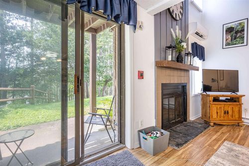 1-1 Hawthorn Trl, Wisconsin Dells, WI, 53965-8849 | Card Image