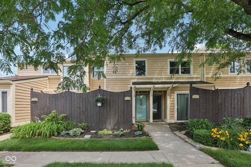 5152 Coppertree Ln, Avon, IN, 46123-9427 | Card Image