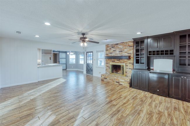 510 S Irick St, House other with 4 bedrooms, 3 bathrooms and null parking in Pilot Point TX | Image 8