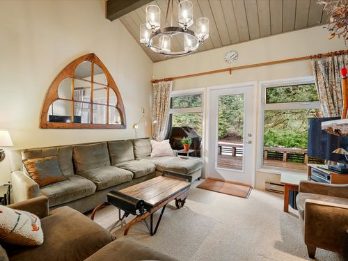6-2030 Chamonix Cres, Whistler, BC, V8E0B1 | Card Image