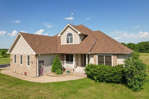 13591 347th St, Lindstrom, MN, 55045-7043 | Card Image