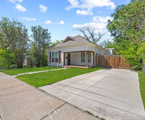 725 Westfall Ave, San Antonio, TX, 78210-2222 | Card Image