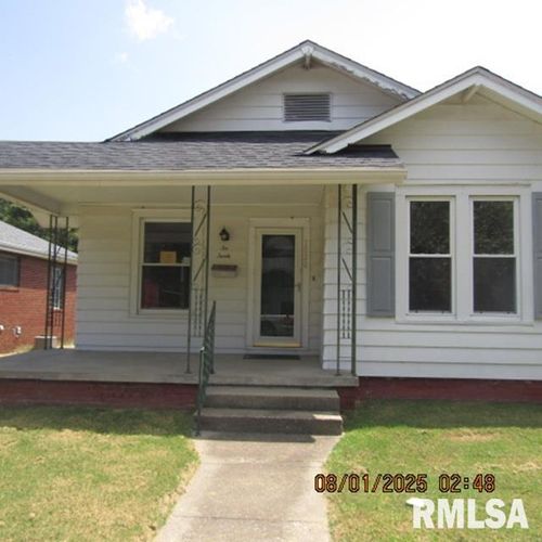 1020 S Webster St, Harrisburg, IL, 62946-2841 | Card Image