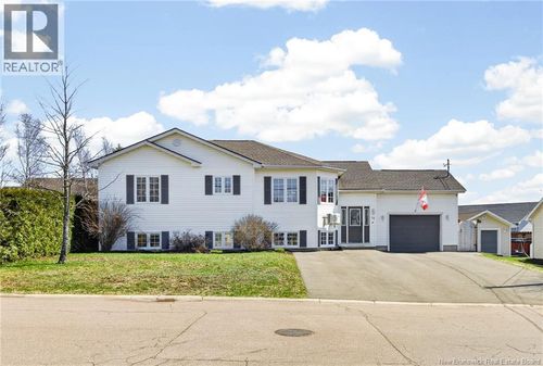 51 Pelagie St, Dieppe, NB, E1A7R6 | Card Image