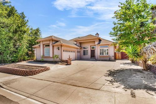 2450 Palm Ct, Brentwood, CA, 94513 | Card Image