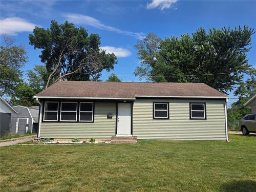 4324 Benton St Ne, Cedar Rapids, IA, 52402-3022 | Card Image