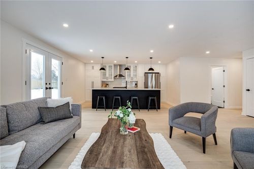 32 Princess St, Glen Morris, ON, N0B1W0 | Card Image