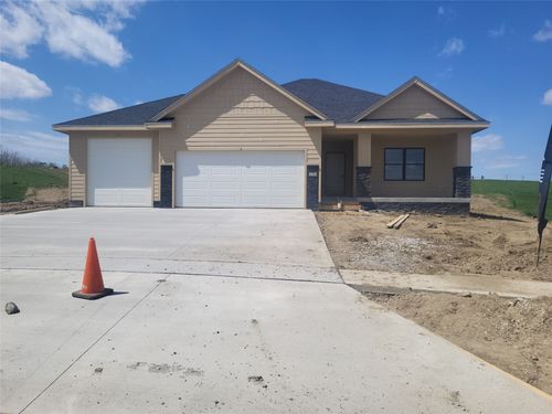 101 Crossroads Ct, Polk City, IA, 50226-1500 | Card Image