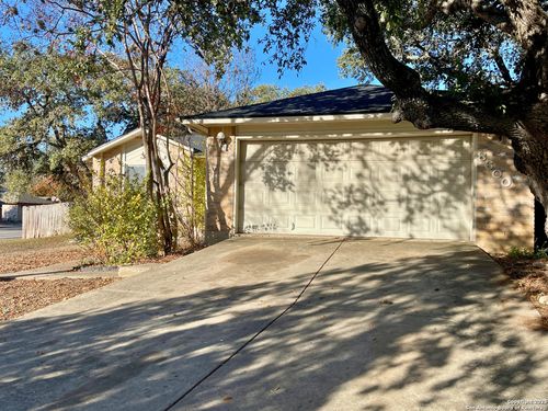 8600 Wood Wind, San Antonio, TX, 78251-2239 | Card Image