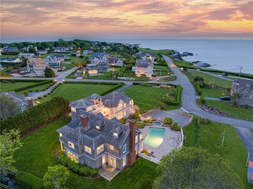 41 Castle Hill Ave, Newport, RI, 02840-3721 | Card Image
