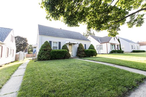 3645 S 18th St, Milwaukee, WI, 53221-1551 | Card Image