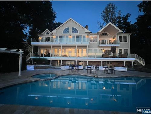 180 Pines Lake Dr, Wayne, NJ, 07470-5007 | Card Image