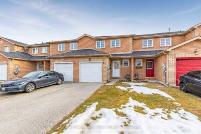 17 Michael Cres, Home with 3 bedrooms, 2 bathrooms and 3 parking in Barrie ON | Image 3