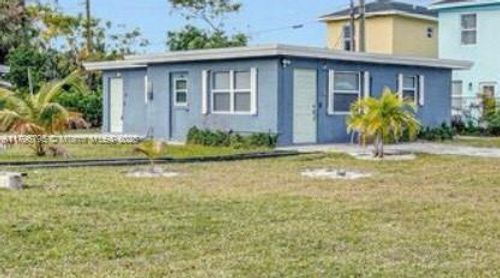 407-407 Nw 11th Ave, Boynton Beach, FL, 33435-3077 | Card Image