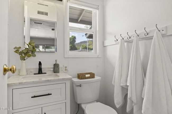Guest bath | Image 13