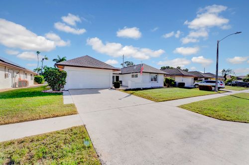 10306 Greentrail Dr N, Boynton Beach, FL, 33436-4410 | Card Image