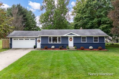 5244 10 Mile Road Ne, House other with 3 bedrooms, 1 bathrooms and null parking in Rockford MI | Image 1