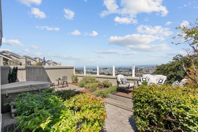 156 Treeview Dr, Townhouse with 2 bedrooms, 3 bathrooms and 2 parking in Daly City CA | Image 35