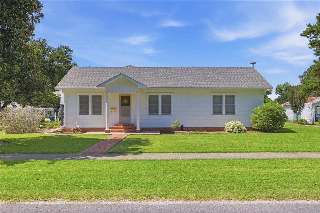 Residential in Jennings