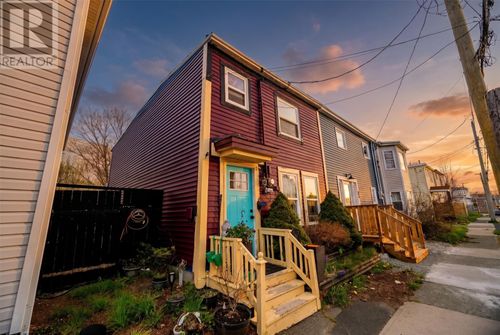 44 Beaumont St, St. John's, NL, A1E1R6 | Card Image