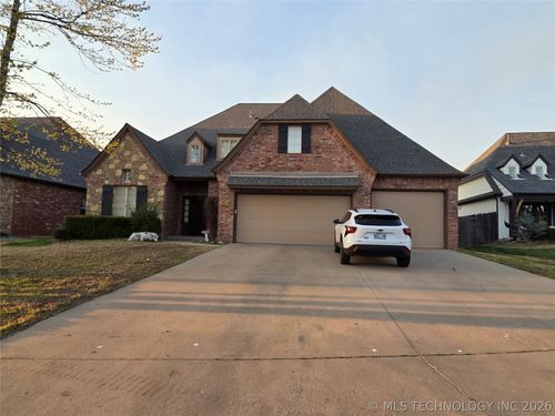 9269 119th St, Bixby, OK, 74008-1857 | Card Image