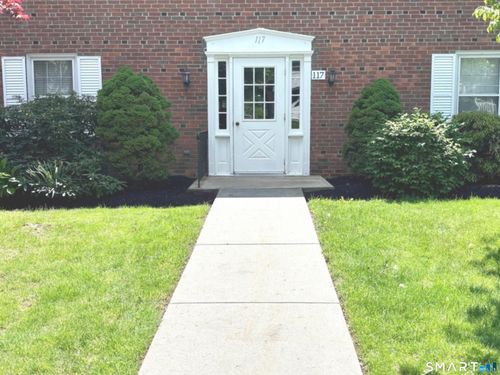 b2-117 Shadow Ln, West Hartford, CT, 06110-1665 | Card Image