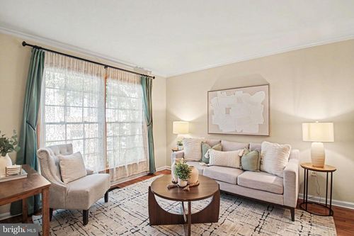 e-2536 S Walter Reed Dr, ARLINGTON, VA, 22206-1288 | Card Image
