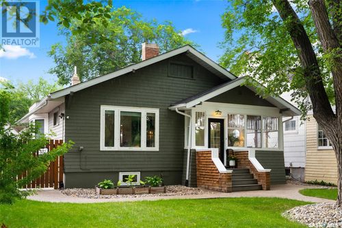 2202 Athol St, Regina, SK, S4T3E9 | Card Image
