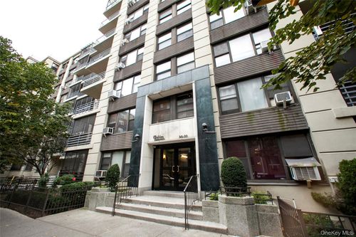 2d-98-34 63rd Dr, Rego Park, NY, 11374-2305 | Card Image