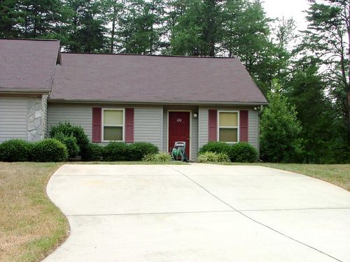 120 Double Eagle Dr, Mooresville, NC, 28117-3509 | Card Image
