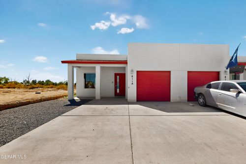 b-811 Ts Daniel Cadena Dr, El Paso, TX, 79927-2243 | Card Image