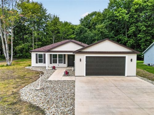 314 Morgan Ter, Roaming Shores, OH, 44084-9784 | Card Image