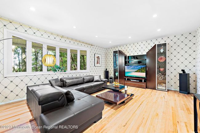 10 Edgewood Dr, House other with 5 bedrooms, 3 bathrooms and null parking in Holmdel NJ | Image 7