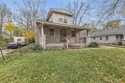 6947 College Avenue, House other with 3 bedrooms, 2 bathrooms and null parking in Kansas City MO | Image 2