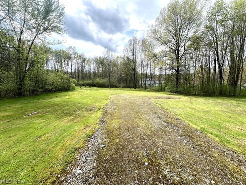 1972 Hercules Dr, Lake Milton, OH, 44429 | Card Image