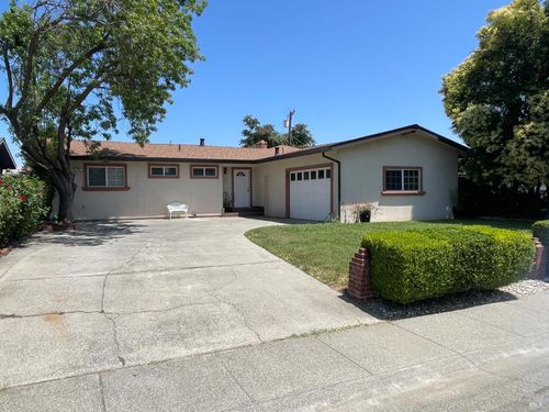 630 Sierra Dr, Dixon, CA, 95620 | Card Image