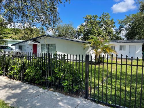 1-1331 Nw 112th St, Miami, FL, 33167 | Card Image