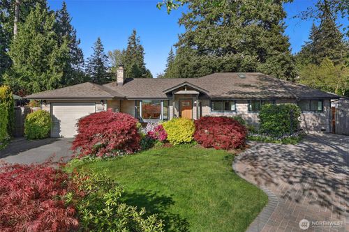 8824 NE Ne 189th Pl, Bothell, WA, 98011-2846 | Card Image