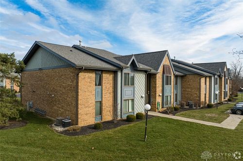 1943 Washington South Dr, Dayton, OH, 45458-1715 | Card Image