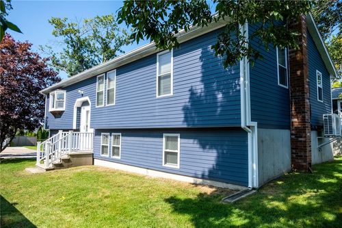 58 Allston Ave, Middletown, RI, 02842-5802 | Card Image