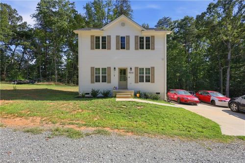 4310 Oak Ridge Dr, Winston-Salem, NC, 27105-3146 | Card Image