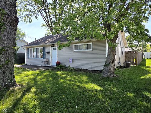 504 Carol Dr, Greenwood, IN, 46143-1226 | Card Image